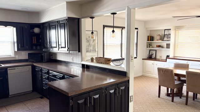 2011 E Rosebrier Street, Springfield, MO 65804