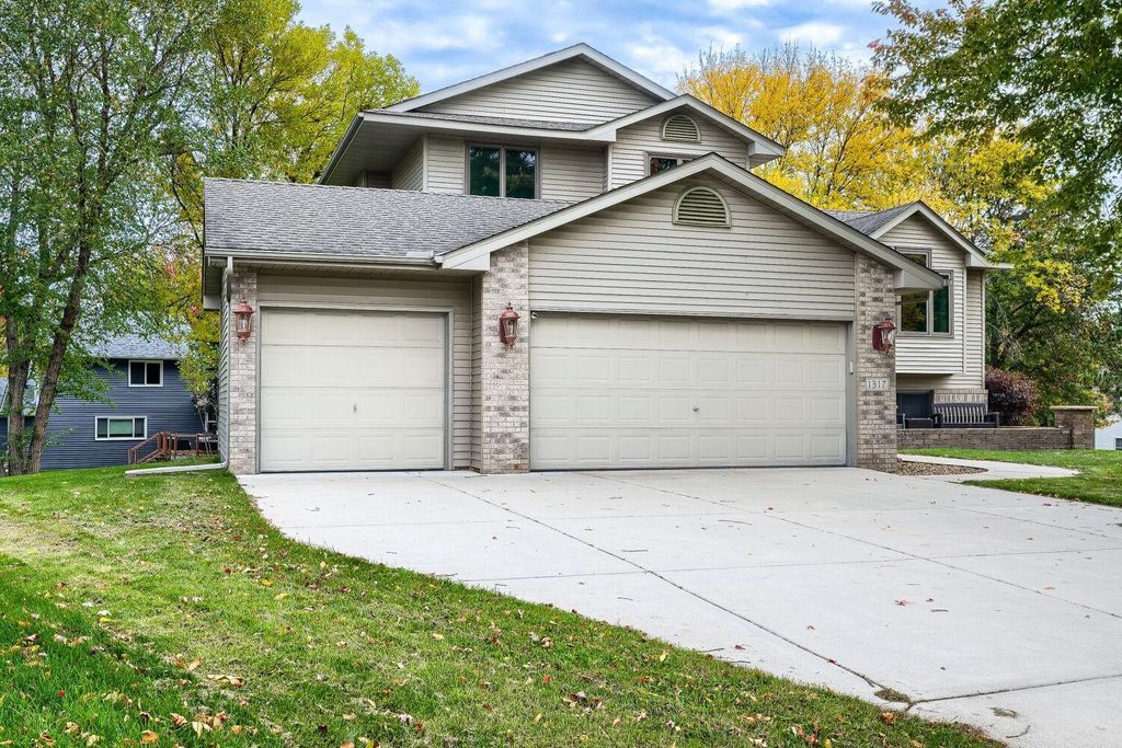 1317 Schooner Court, Woodbury, MN 55125 — photo 4