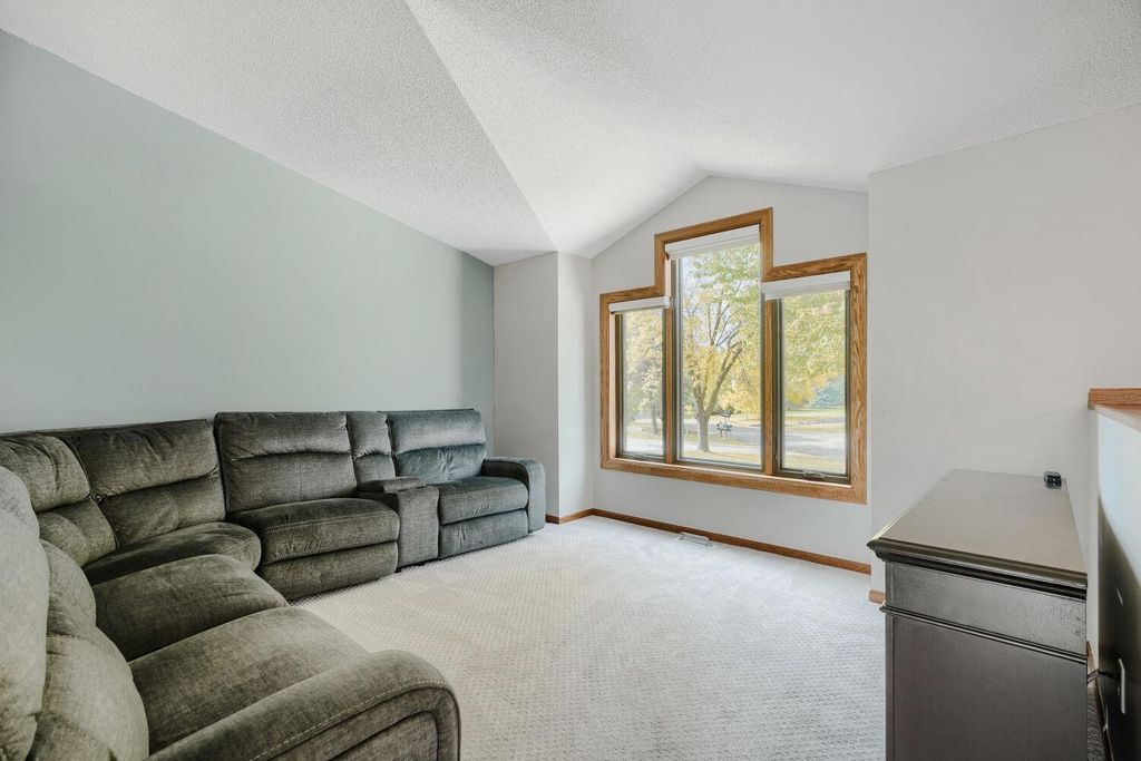 1317 Schooner Court, Woodbury, MN 55125 — photo 5