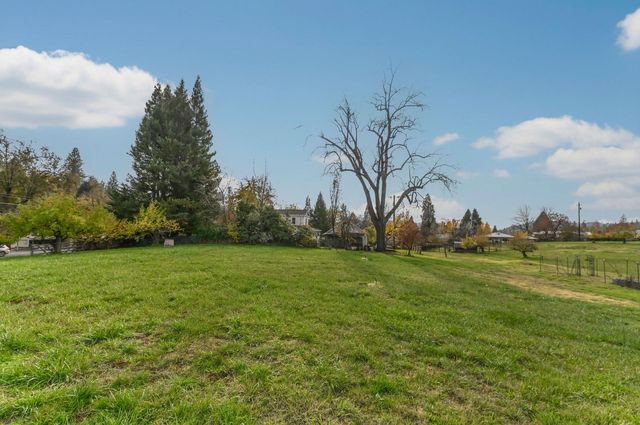 433 E Highway 4, Murphys, CA 95247
