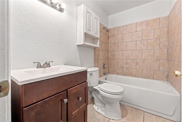 7221 Petrol Street 22, Paramount, CA 90723