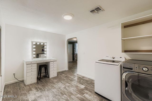 2210 E CAMBRIDGE Avenue, Phoenix, AZ 85006