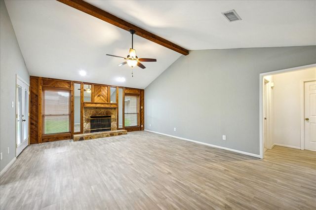 1407 Quail Hollow, Sealy, TX 77474