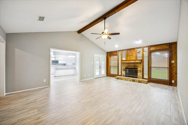 1407 Quail Hollow, Sealy, TX 77474