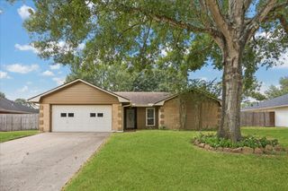 1407 Quail Hollow, Sealy, TX 77474