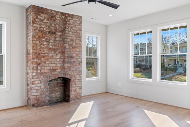 2400 Oakland Ave, Nashville, TN 37212