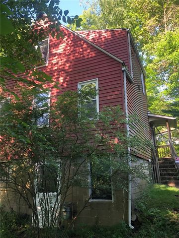 200 Howard St, Penn Hills, PA 15235