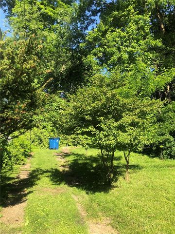 200 Howard St, Penn Hills, PA 15235