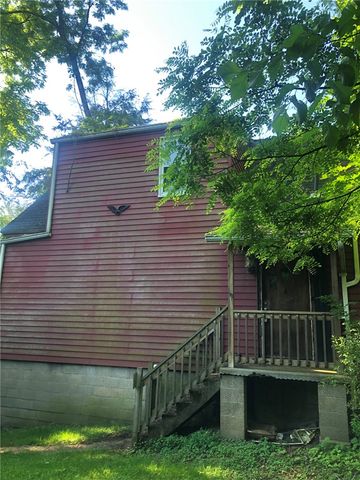 200 Howard St, Penn Hills, PA 15235
