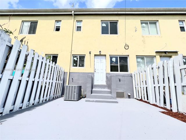 444 NW 84th Street 444, Miami, FL 33150