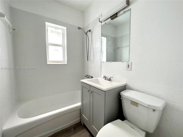 444 NW 84th Street 444, Miami, FL 33150