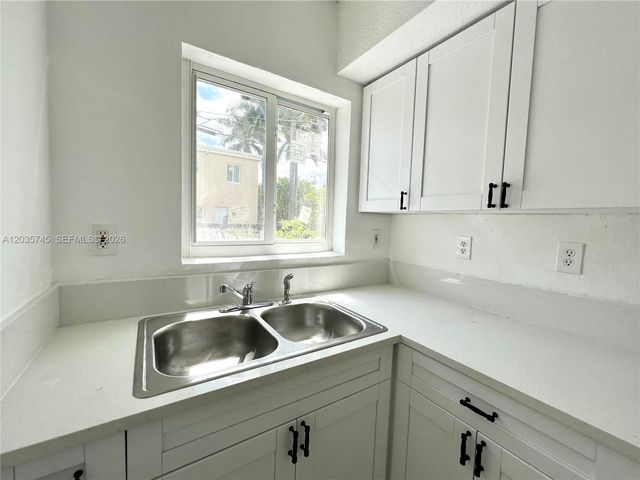 444 NW 84th Street 444, Miami, FL 33150
