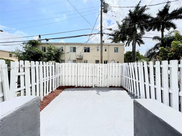 444 NW 84th Street 444, Miami, FL 33150