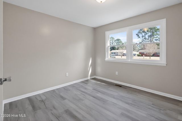 309 Lakewood Drive, Jacksonville, NC 28546