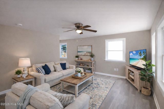 309 Lakewood Drive, Jacksonville, NC 28546