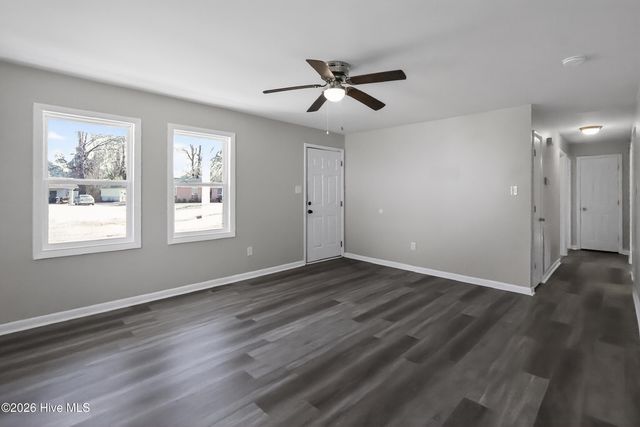 309 Lakewood Drive, Jacksonville, NC 28546