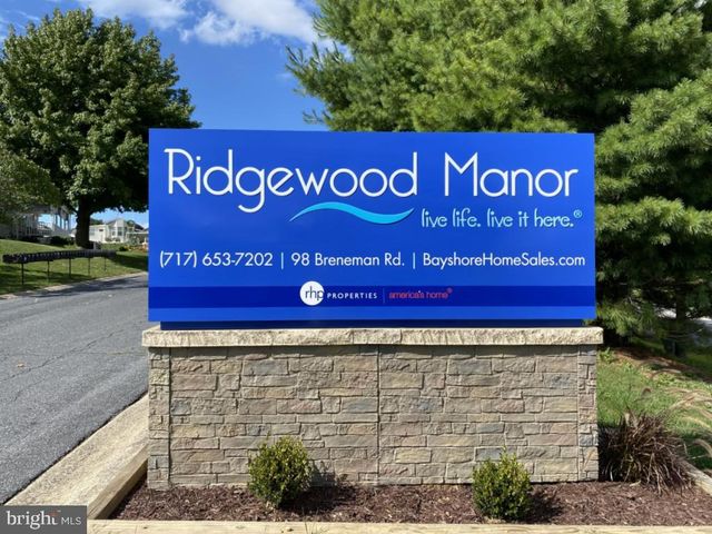 35 RIDGEWOOD MNR, Manheim, PA 17545