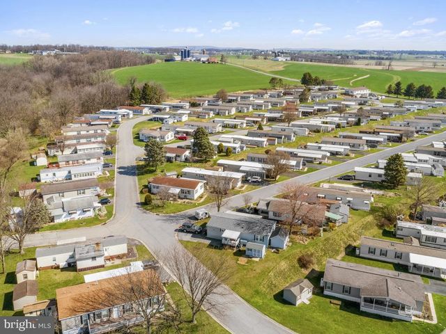 35 RIDGEWOOD MNR, Manheim, PA 17545