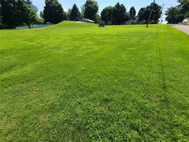 606 11th Avenue, Vinton, IA 52349