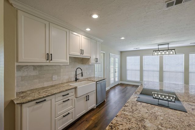 1066 Tafelski Road, New Waverly, TX 77358