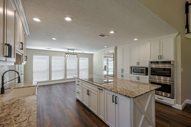 1066 Tafelski Road, New Waverly, TX 77358