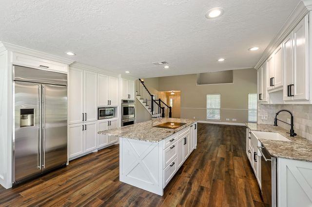 1066 Tafelski Road, New Waverly, TX 77358