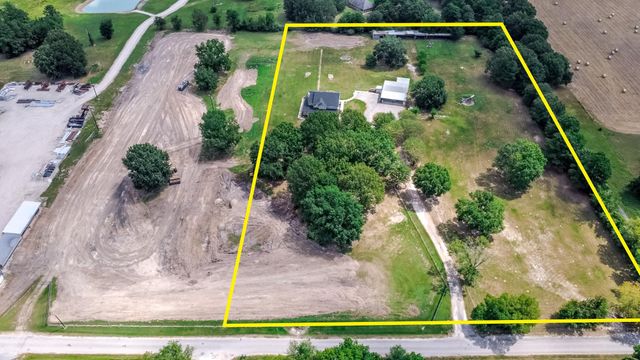 1066 Tafelski Road, New Waverly, TX 77358
