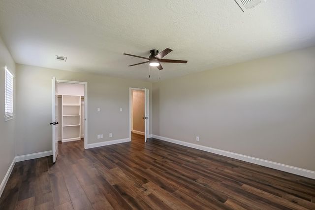 1066 Tafelski Road, New Waverly, TX 77358