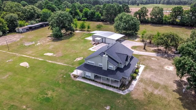 1066 Tafelski Road, New Waverly, TX 77358