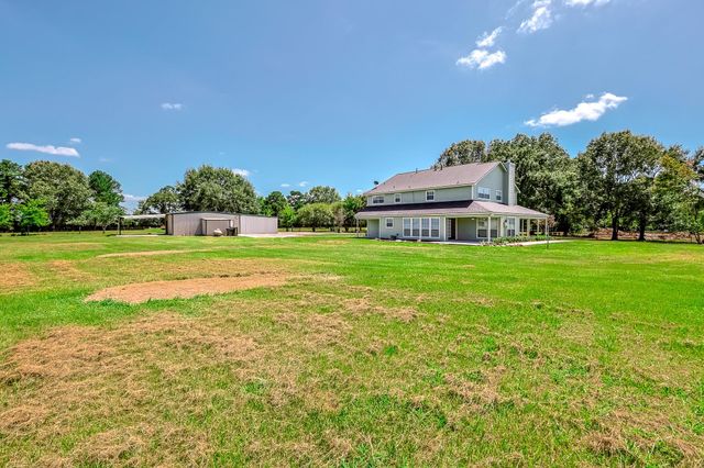 1066 Tafelski Road, New Waverly, TX 77358