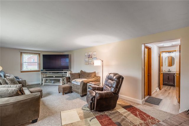 4155 Ridgetop Drive, Bellbrook, OH 45305