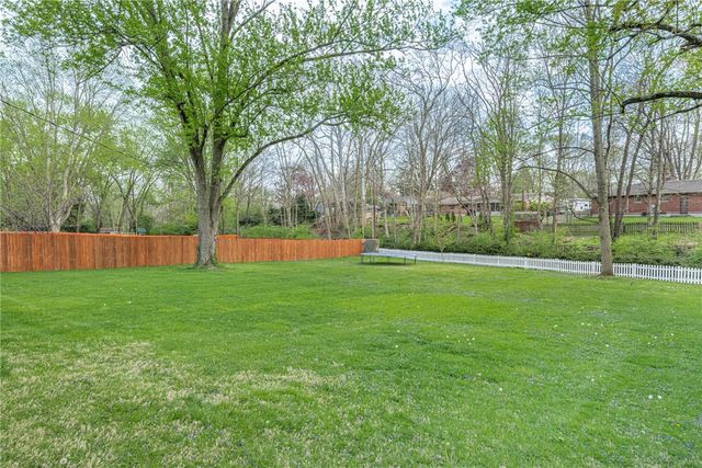 4155 Ridgetop Drive, Bellbrook, OH 45305