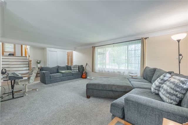 4155 Ridgetop Drive, Bellbrook, OH 45305