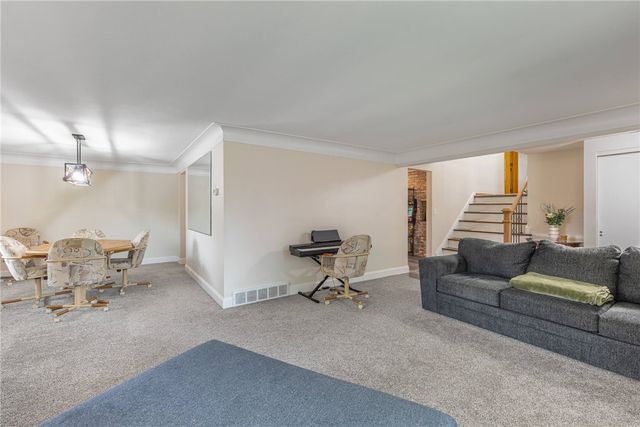4155 Ridgetop Drive, Bellbrook, OH 45305