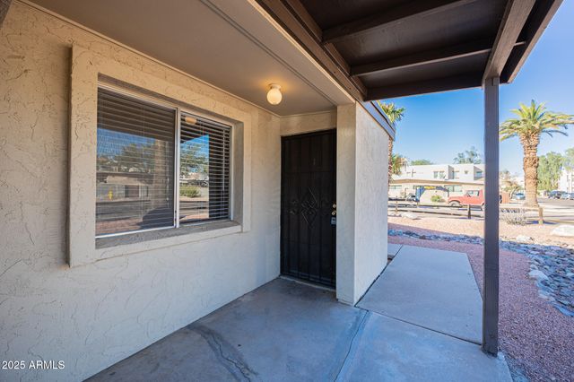 903 S KENWOOD Circle 1, Tempe, AZ 85281