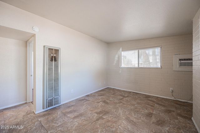 903 S KENWOOD Circle 1, Tempe, AZ 85281