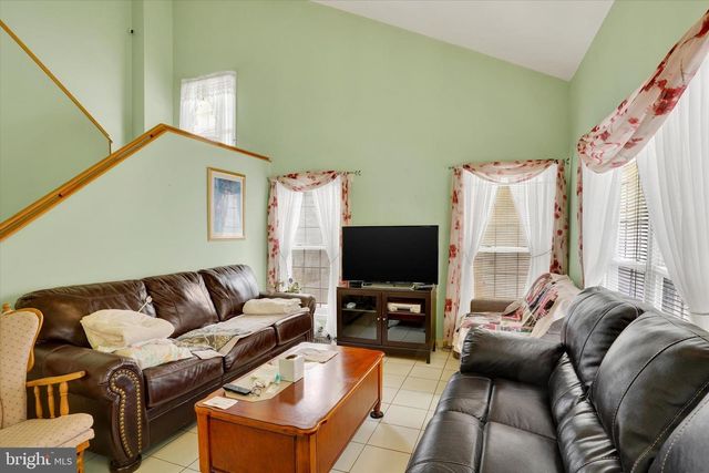 63 MARPLE DR, Philadelphia, PA 19115