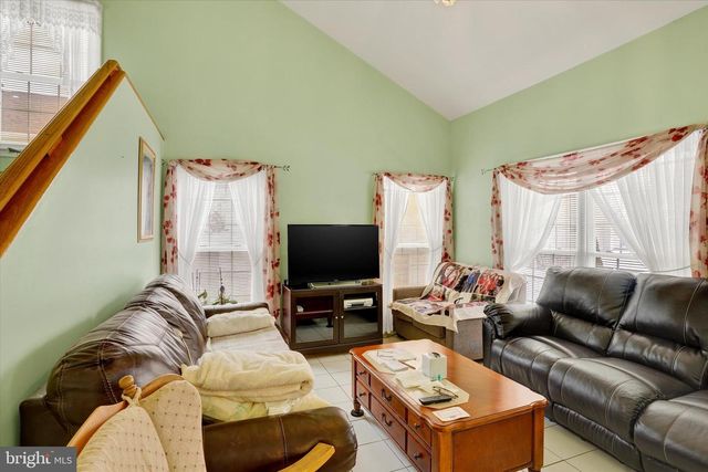 63 MARPLE DR, Philadelphia, PA 19115