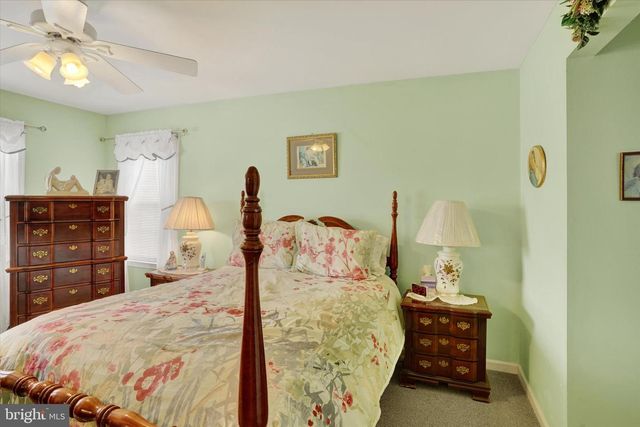 63 MARPLE DR, Philadelphia, PA 19115