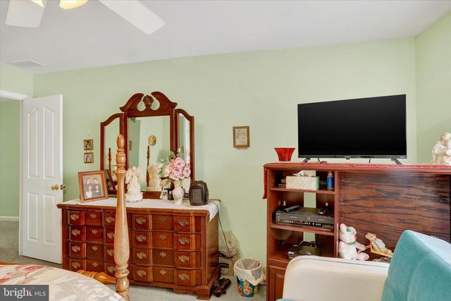 63 MARPLE DR, Philadelphia, PA 19115