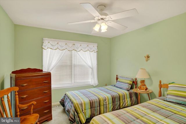 63 MARPLE DR, Philadelphia, PA 19115