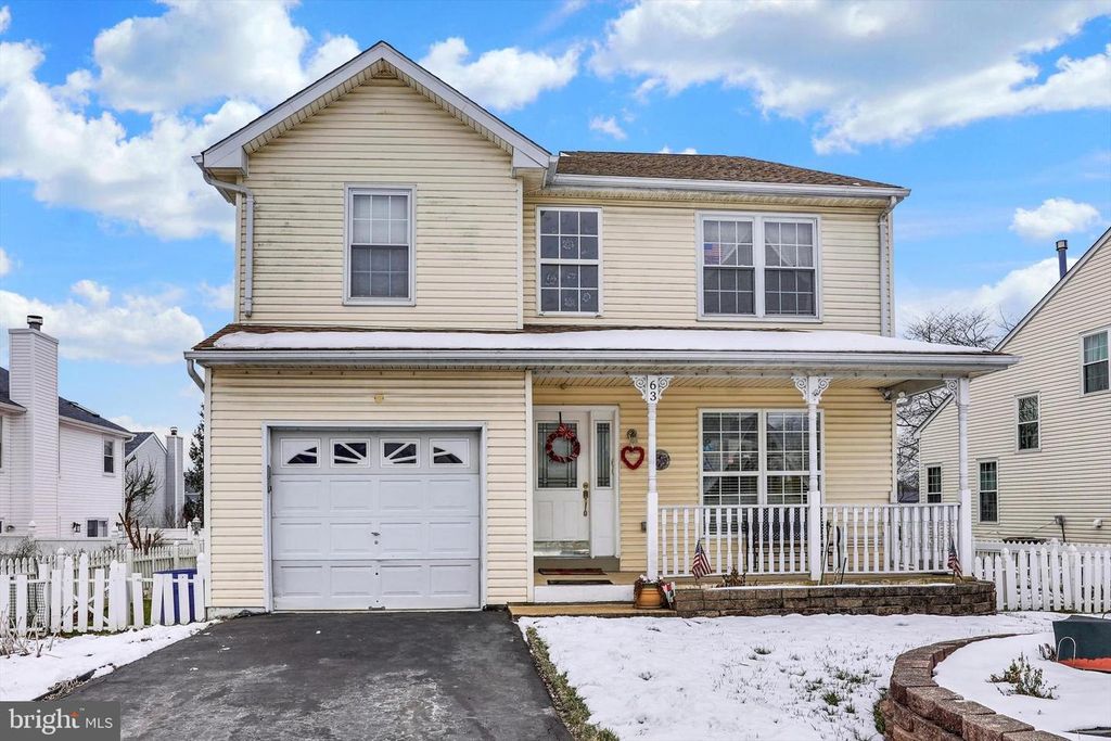 63 MARPLE DR, Philadelphia, PA 19115