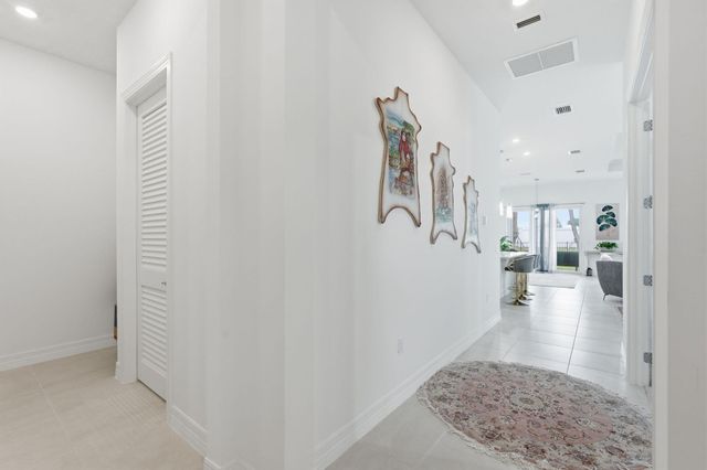 10550 Northbrook Circle, Palm Beach Gardens, FL 33412