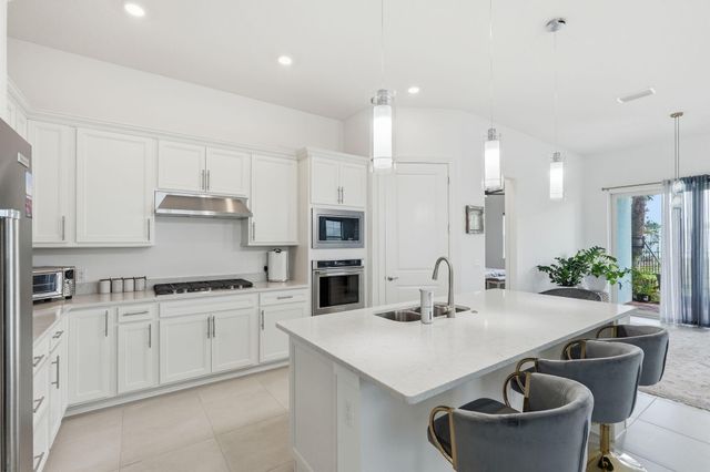 10550 Northbrook Circle, Palm Beach Gardens, FL 33412