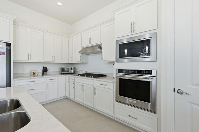 10550 Northbrook Circle, Palm Beach Gardens, FL 33412