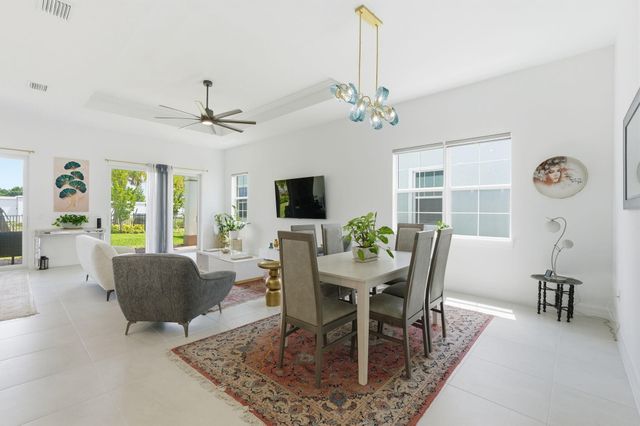 10550 Northbrook Circle, Palm Beach Gardens, FL 33412