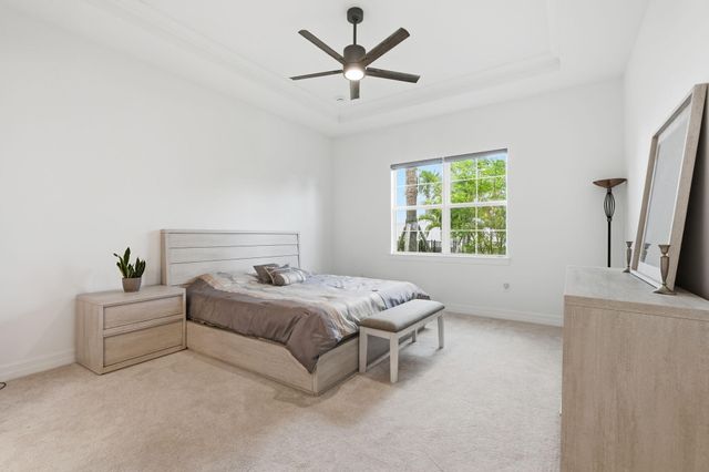 10550 Northbrook Circle, Palm Beach Gardens, FL 33412