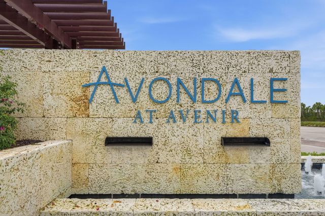 10550 Northbrook Circle, Palm Beach Gardens, FL 33412