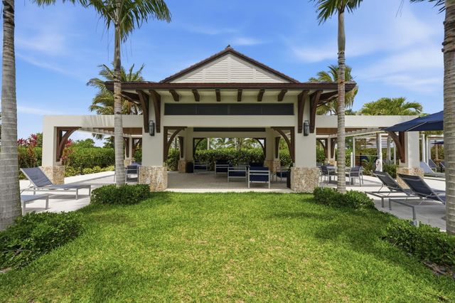 10550 Northbrook Circle, Palm Beach Gardens, FL 33412