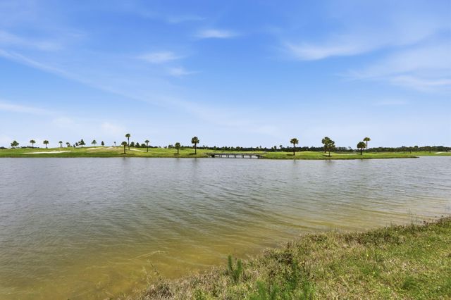 10550 Northbrook Circle, Palm Beach Gardens, FL 33412